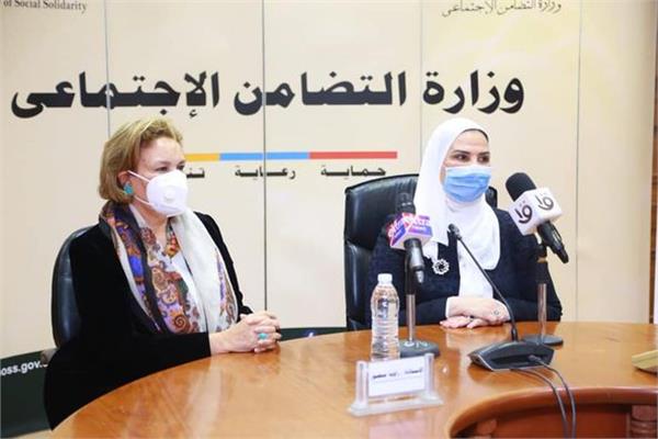 نيفين القباج وزيرة التضامن الاجتماعى