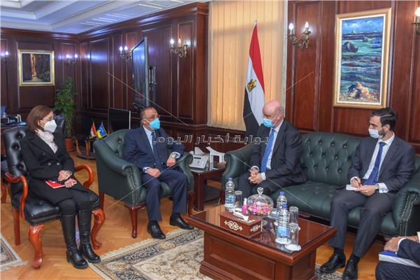 محافظ الإسكندرية يبحث مع سفير إسبانيا التعاون والاستثمار المشترك