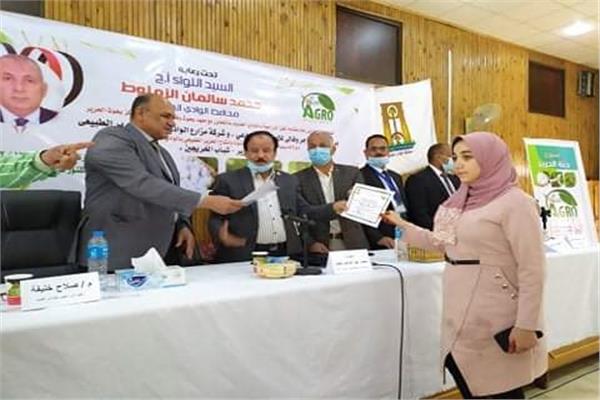 دورة تدريبية لإنتاج الحرير الطبيعي بالوادى الجديد 