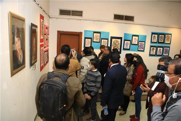 معرض فن تشكيلي بسوهاج