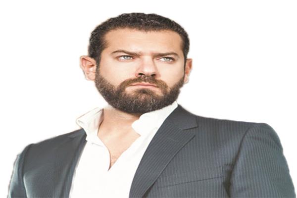 عمرو يوسف