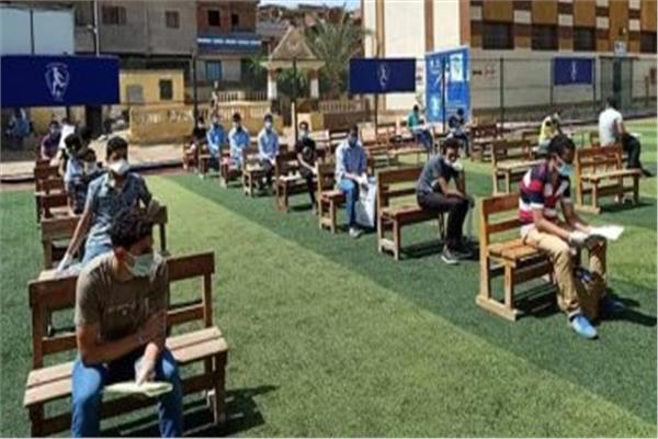 طلاب المدارس الفنية 
