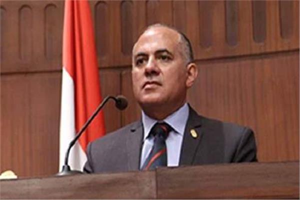الدكتور محمد عبد العاطى وزير الموارد المائية والرى  