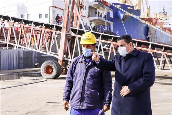 مكاتب لتنشيط السياحة بالمطار ووسط مدينة الغردقة وشاشات لعرض أفلام ووزارة السياحة