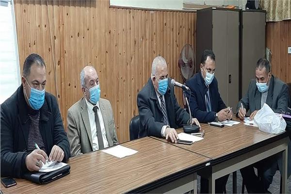 وكيل تعليم دمياط يطمئن مجلس أمناء المحافظة 