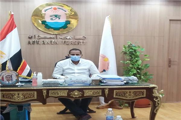  الدكتور أحمد غلاب محمد رئيس جامعة أسوان