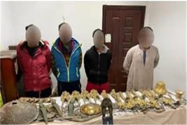 المتهمين