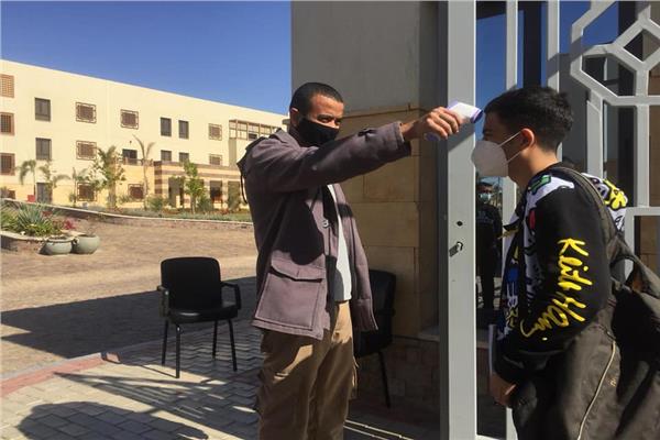 الجامعة البريطانية تجري إمتحانات الترم الأول وسط إجراءات احترازية مشددة
