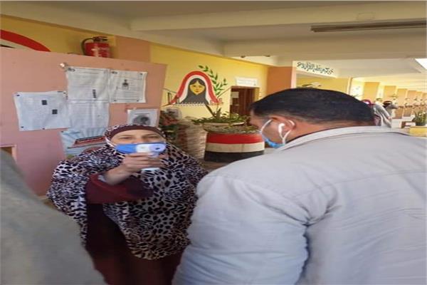 حملات التطعيم ضد مرض شلل الأطفال بالوحدات الصحية بقرى المنوفية 