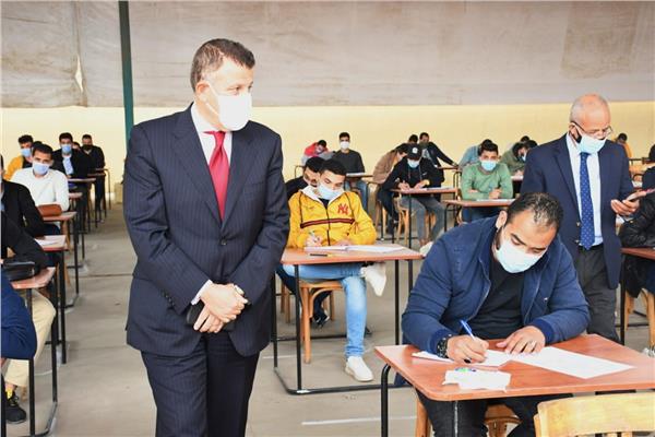 رئيس جامعة عين شمس
