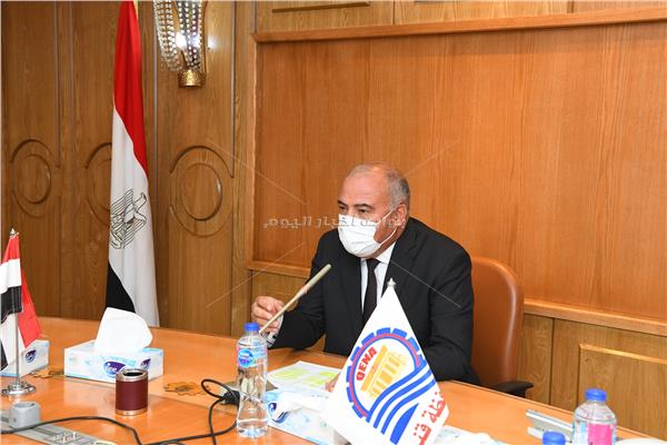 الداودى يوجه بسرعة الإنتهاء من إعداد خطة تنمية قرى الريف المصرى بقنا