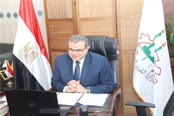  وزير القوى العاملة محمد سعفان 