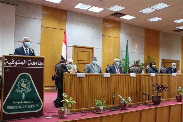 مبارك يشهد اجتماع مراجعة الإدارة لنظام إدارة الجودة ويكرم أوائل المتدربين