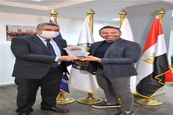 مجاهد وحازم إمام