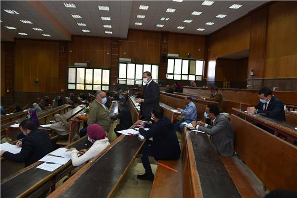  امتحانات الماجستير المهني MBA في إدارة الأعمال بجامعة سوهاج 