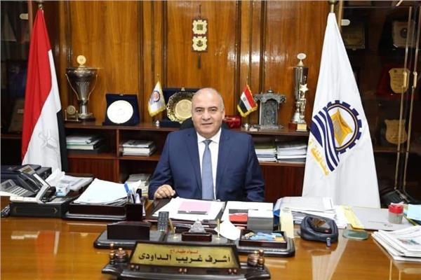 اللواء أشرف الداودى محافظ قنا