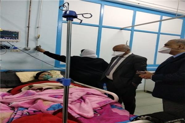 الدكتور عبد الناصر حميدة وكيل وزارة الصحة بالغربية أثناء الجولة 