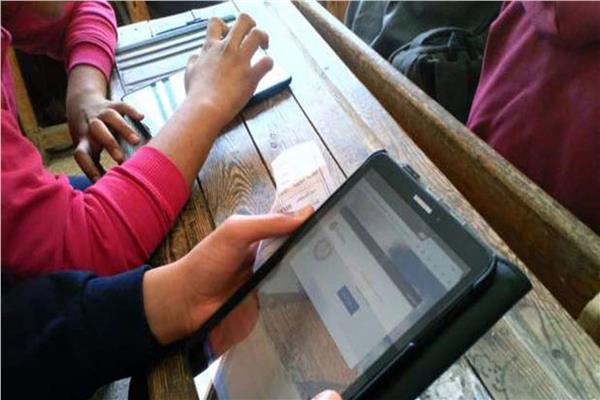 صورة أرشيفية للطلاب خلال الامتحان 