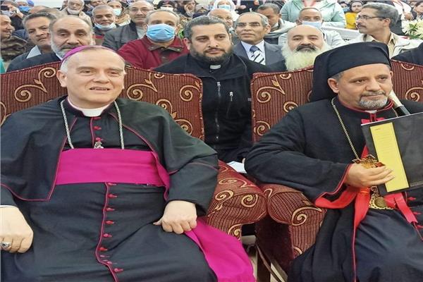  سفير دولة الفاتيكان، المطران نيقولاوس هنري