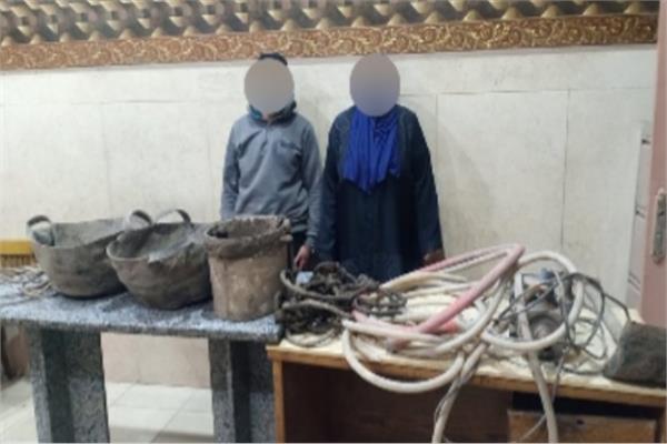  ضبط ربة منزل وعاطل للتنقيب عن الآثار بالخليفة 