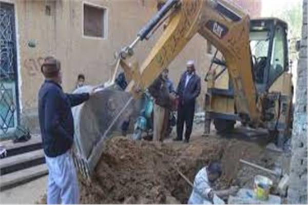 اصلاح ٣ اعطال بخطوط المياه وايقاف حالتي تعديل بناء بالمخالفة لترخيص بالمنيا 