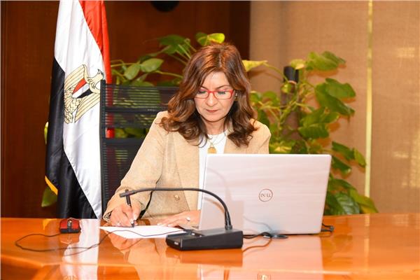 السفيرة نبيلة مكرم وزيرة الدولة للهجرة