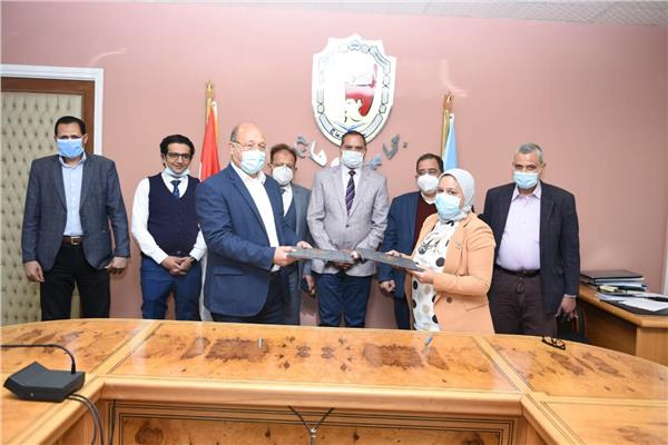 *توقيع بروتوكول تعاون بين جامعة سوهاج ومديرية الصحة والسكان* 