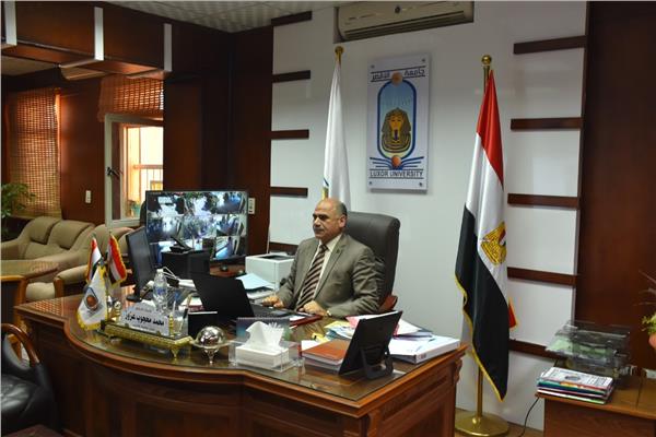 الدكتور محمد محجوب عزوز رئيس جامعة الأقصر