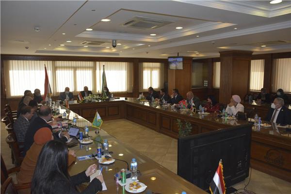 محافظ الجيزة يستمع لطلبات لنواب الجيزة