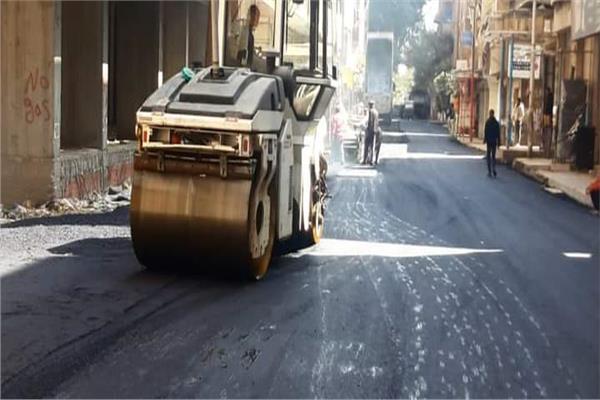 تطوير الطرق واستكمال اعمال رصف بحي شرق شبرا الخيمة بالقليوبية