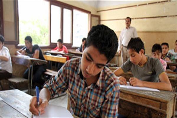 امتحانات الشهادة الإعدادية 