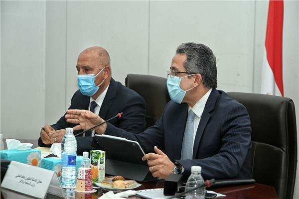  الفريق مهندس كامل الوزير والدكتور خالد العناني