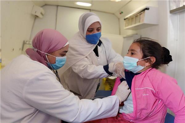 صحة المنيا تقدم الخدمات الطبية والعلاجية لـ 1899 مواطن بقرية الشيخ عبادة بمركز ملوي