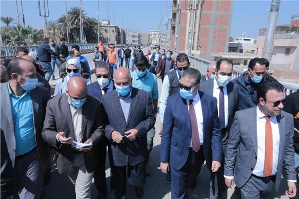 وزير النقل يتفقد أعمال رفع كفاءة طريق "قليوب / القناطر /الباجور /شبين الكوم"