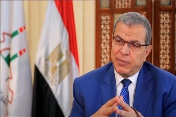 وزير القوي العاملة 