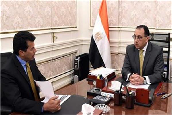 رئيس الوزراء ووزير الرياضة