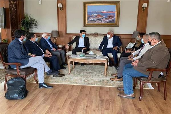 محافظ بورسعيد يبحث المخططات النهائية لتطوير المدرسة الميكانيكية