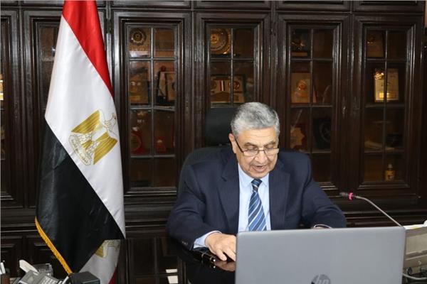 وزير الكهرباء والطاقة المتجددة د. محمد شاكر