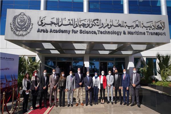 مذكرة تفاهم بين ميناء العين السخنة والأكاديمية العربية 