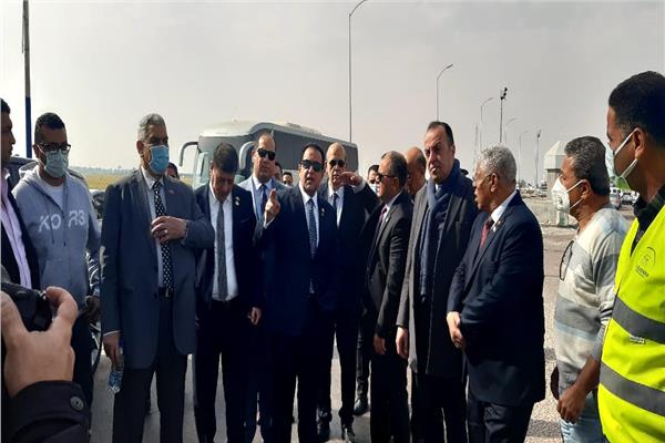 وفد البرلمان خلال الجولة