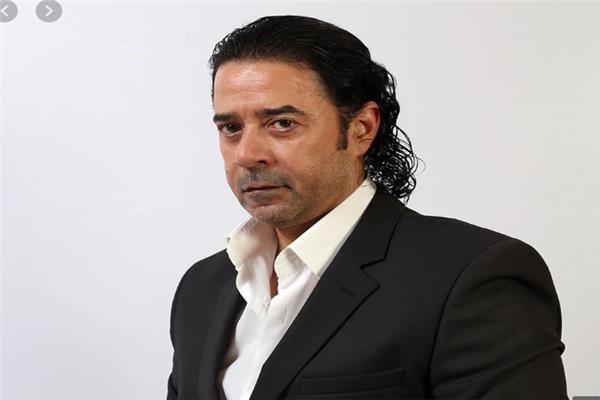 الفنان مدحت صالح