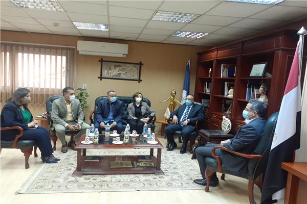  وزير السياحة يستقبل محافظ الاسكندرية 