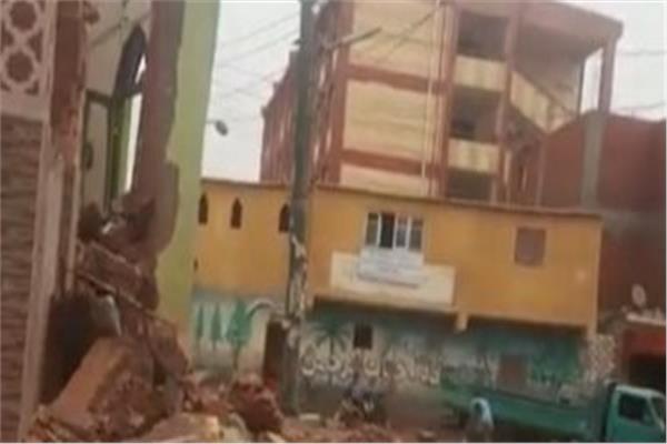  عاصفة ترابية شديدة بالبحيرة