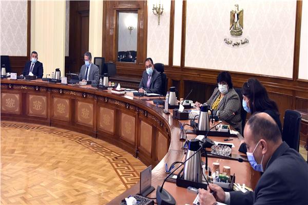 رئيس الوزراء يلتقى رئيس لجنة الثقافة والإعلام والآثار بمجلس النواب