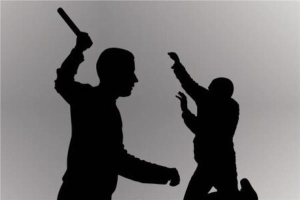 كشفته كلاب جائعة.. ذبح صديقه "العريس" ودفنه في حديقته