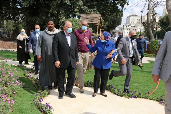 مجافظ القاهرة خلال الجولة 