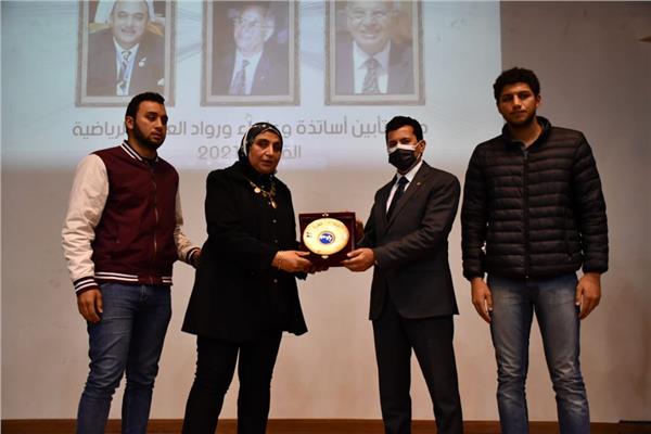 حفل تأبين أساتذة وعلماء وراود العلوم الرياضية 