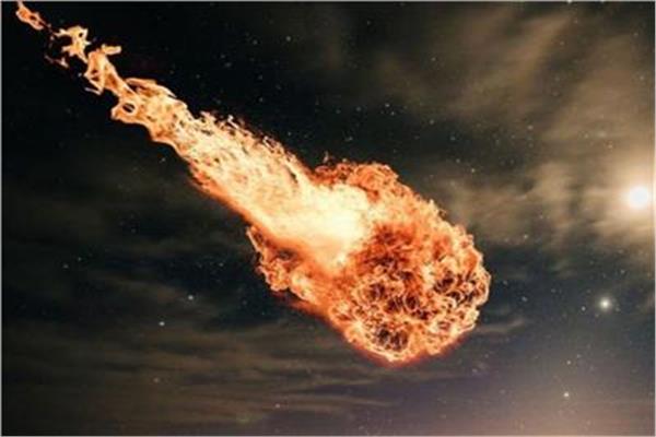 حطام صاروخ فضائي يضيء سماء المحيط الهادئ