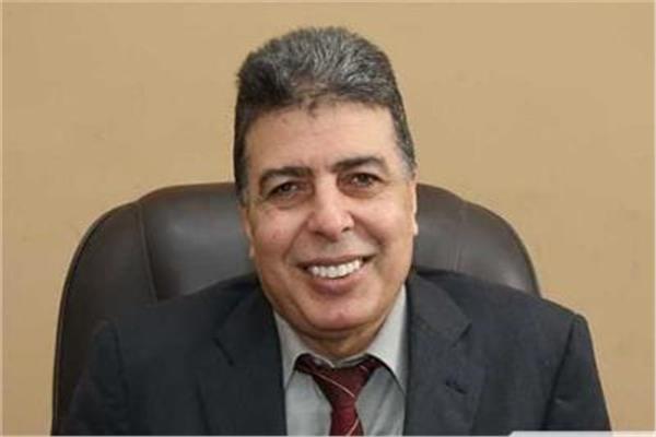  أنور فوزى رئيس مصلحة الضرائب العقارية