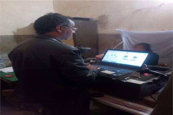 استخراج 200 بطاقة مجانا للسيدات والفتيات الأكثر احتياجا في المنيا